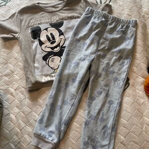 Boys size 5 Mickey Mouse pajama set Disney